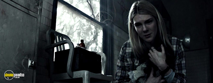 A still #17 from The Veil (2016)