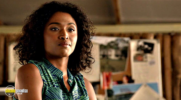 A still #27 from Death in Paradise: Series 3 (2013)