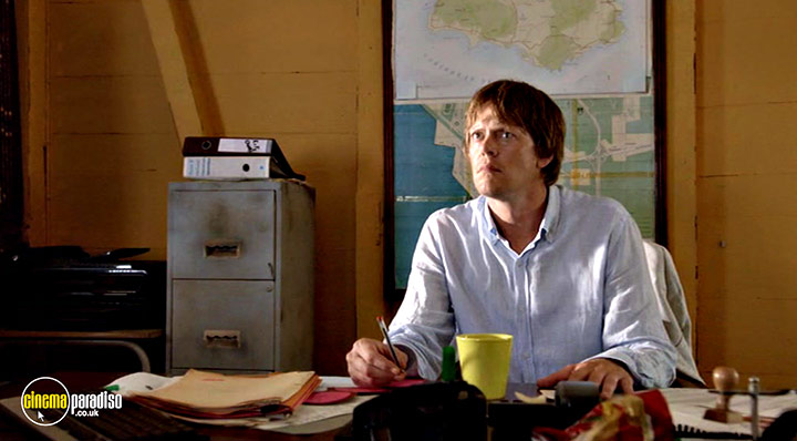 A still #18 from Death in Paradise: Series 3 (2013)