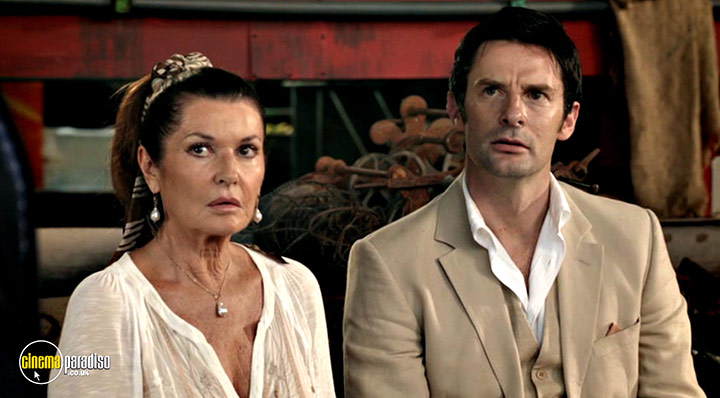 A still #30 from Death in Paradise: Series 2 (2012)