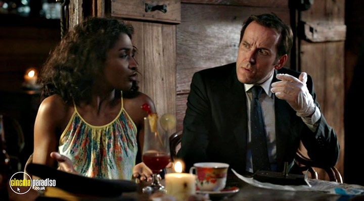 A still #14 from Death in Paradise: Series 2 (2012)