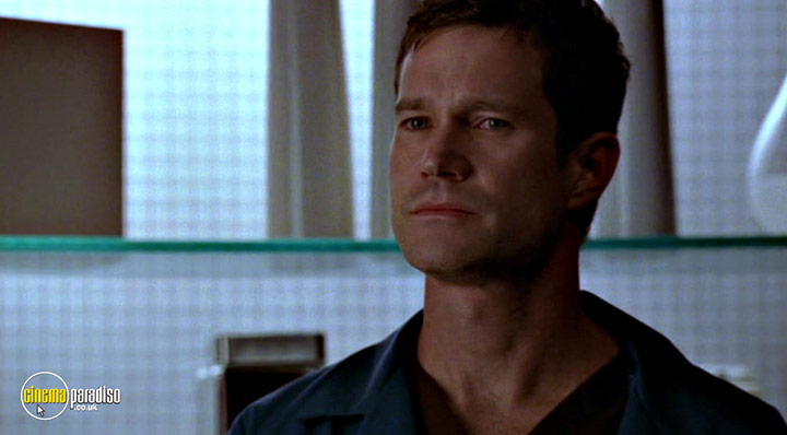 A still #32 from Nip / Tuck: Series 3 (2005)