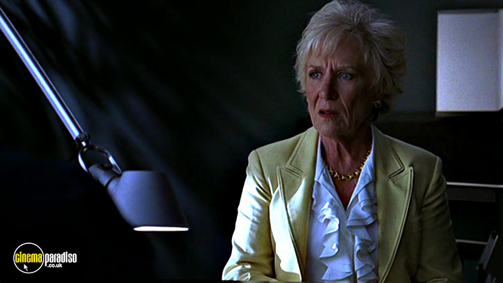 A still #46 from Nip / Tuck: Series 2 (2004)