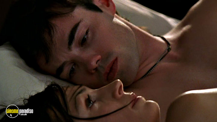 A still #45 from Nip / Tuck: Series 2 (2004)