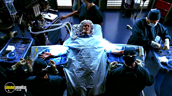 A still #32 from Nip / Tuck: Series 2 (2004)