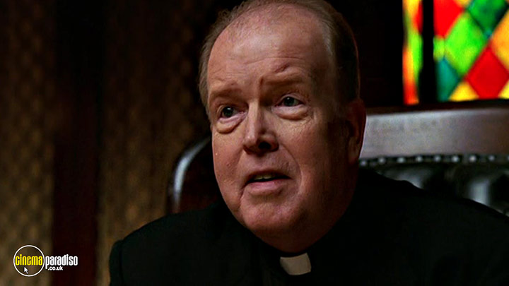 A still #8 from Nip / Tuck: Series 2 (2004)