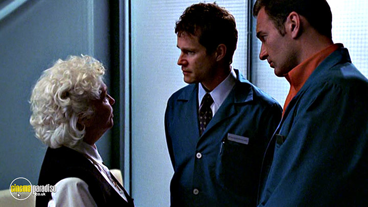 A still #25 from Nip / Tuck: Series 2 (2004)