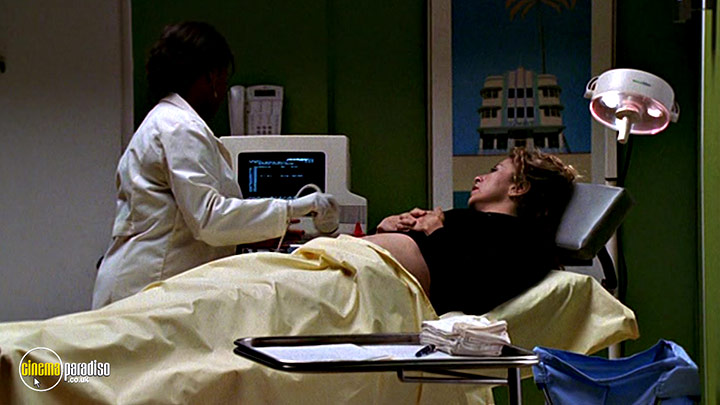 A still #24 from Nip / Tuck: Series 2 (2004)