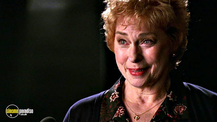 A still #17 from Nip / Tuck: Series 2 (2004)