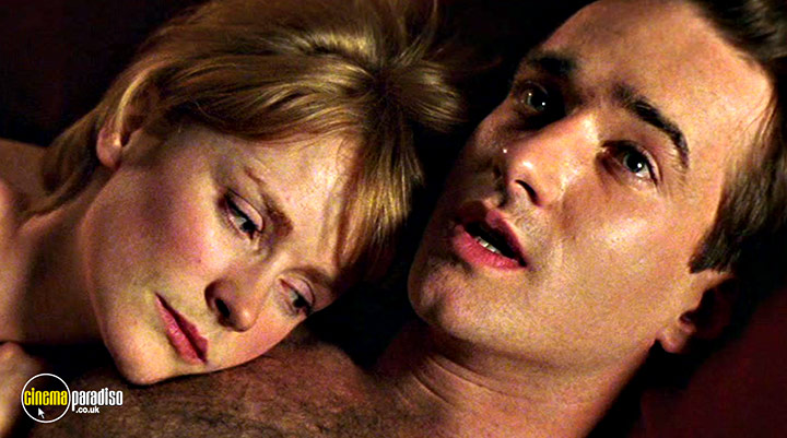A still #40 from Perfect Strangers (2001)