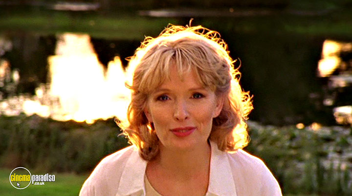 A still #35 from Perfect Strangers (2001)