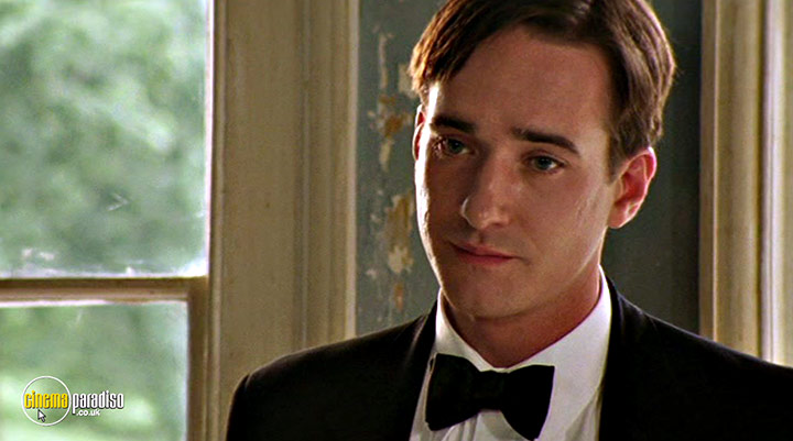 A still #14 from Perfect Strangers (2001)