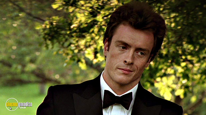 A still #11 from Perfect Strangers (2001)