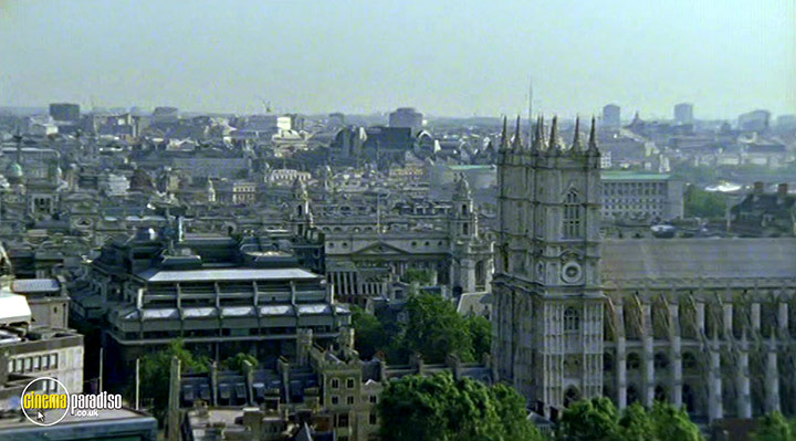 A still #43 from Silent Witness: Series 5 and 6 (2000)