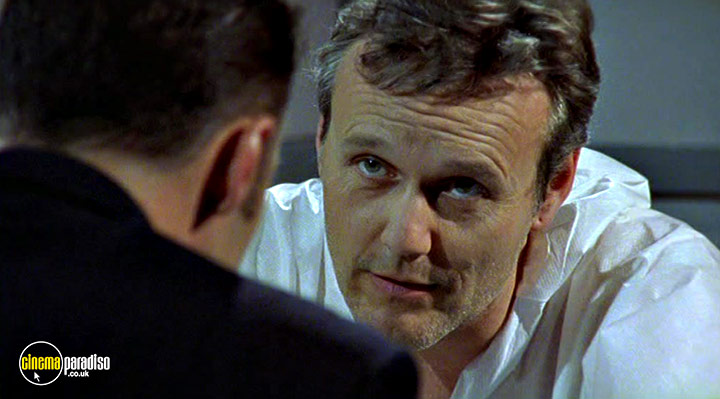 A still #8 from Silent Witness: Series 5 and 6 (2000)