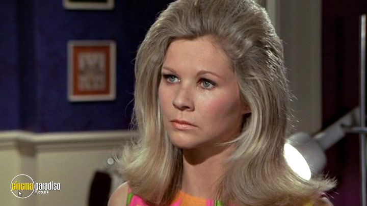 A still #3 from UFO: Vol.5-8: Eps. 14-26 (1973)