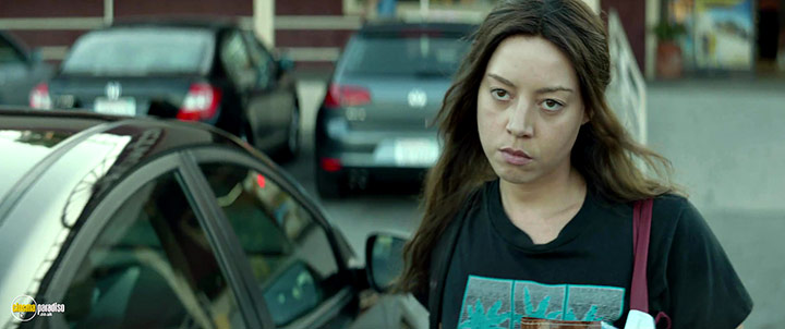 A still #26 from Ingrid Goes West (2017)