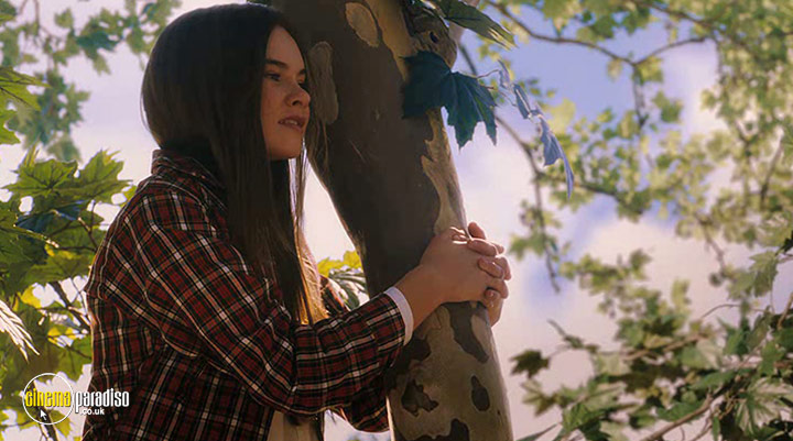 A still from Flipped (2010) 