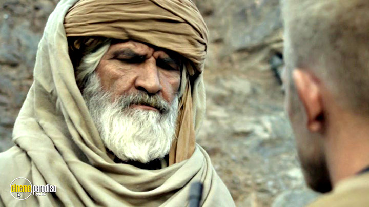 A still #10 from Neither Heaven Nor Earth (2015)