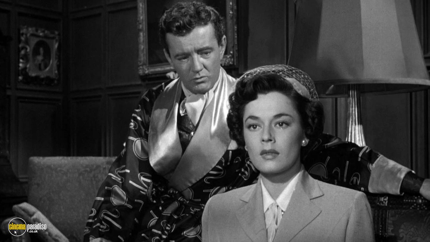 A still from Strangers on a Train (1951) 