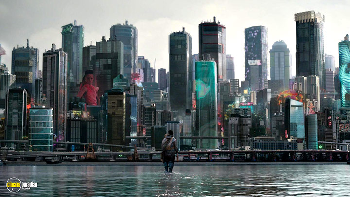 A still #20 from Ghost in the Shell (2017)