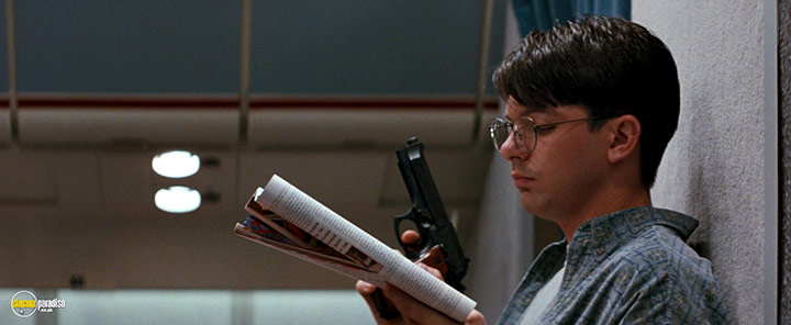 A still #17 from Passenger 57 (1992)