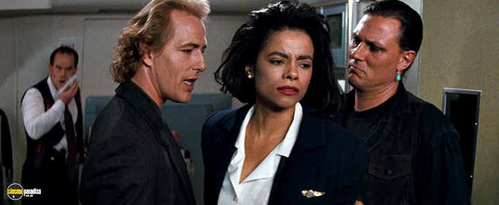 A still #15 from Passenger 57 (1992)