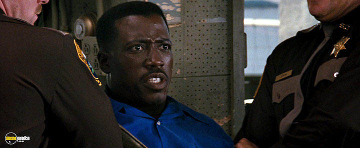 A still #11 from Passenger 57 (1992)