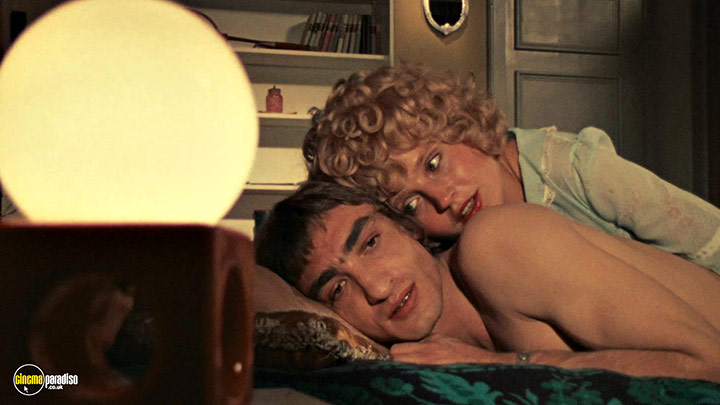 A still #12 from Eight Hours are Not a Day (1973)