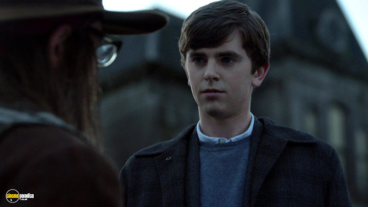 A still #13 from Bates Motel: Series 5 (2017)