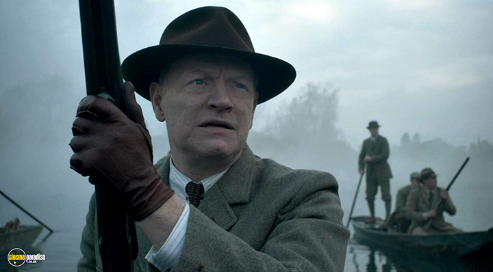 A still #28 from The Crown: Series 1 (2016)