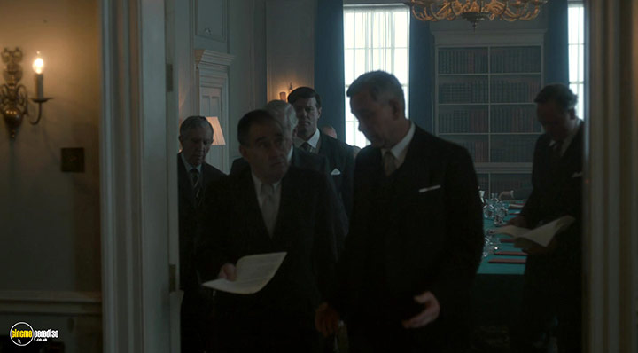 A still #26 from The Crown: Series 1 (2016)