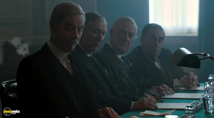 A still #19 from The Crown: Series 1 (2016)