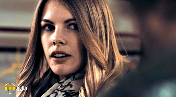 A still #21 from The Shadow Man (2017)