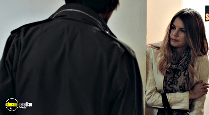 A still #20 from The Shadow Man (2017)