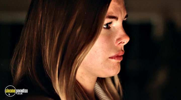 A still #17 from The Shadow Man (2017)