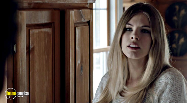 A still #14 from The Shadow Man (2017)