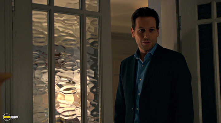 A still #35 from Liar (2017)