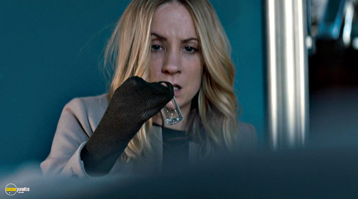 A still #21 from Liar (2017)