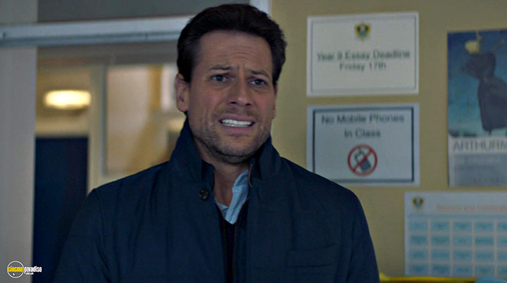A still #4 from Liar (2017)