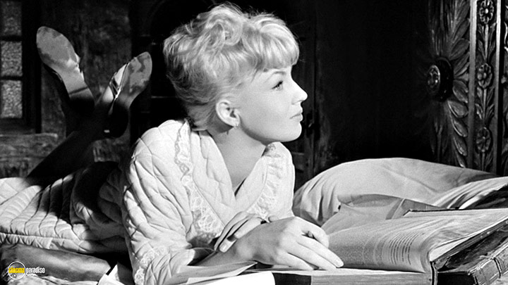 A still #14 from The City of the Dead (1960)