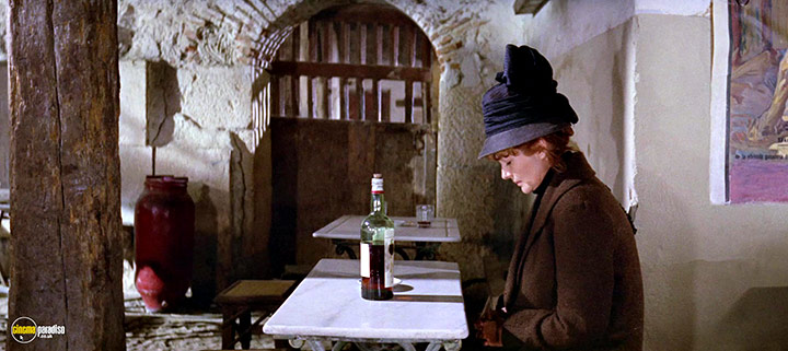 A still #31 from Magnificent Showman (1964)