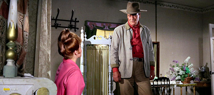 A still #14 from Magnificent Showman (1964)