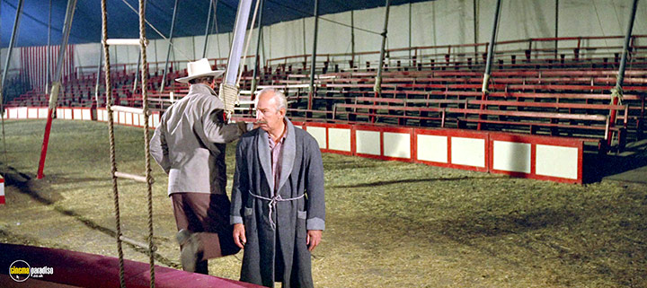 A still #4 from Magnificent Showman (1964)