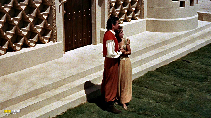 A still #104 from The 3 Worlds of Gulliver (1960)