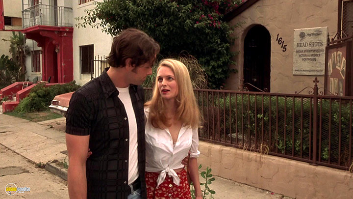 A still #39 from Bowfinger (1999)