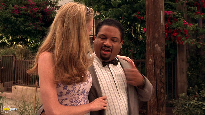 A still #34 from Bowfinger (1999)