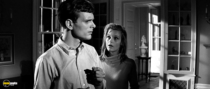 A still #5 from Bunny Lake Is Missing (1965)