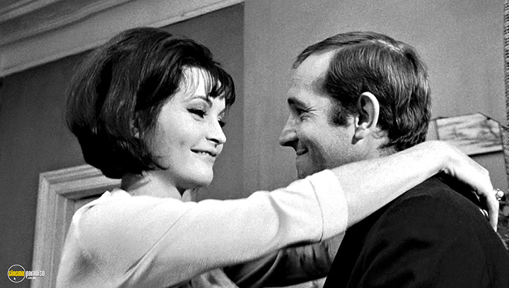 A still #10 from Repulsion (1965)