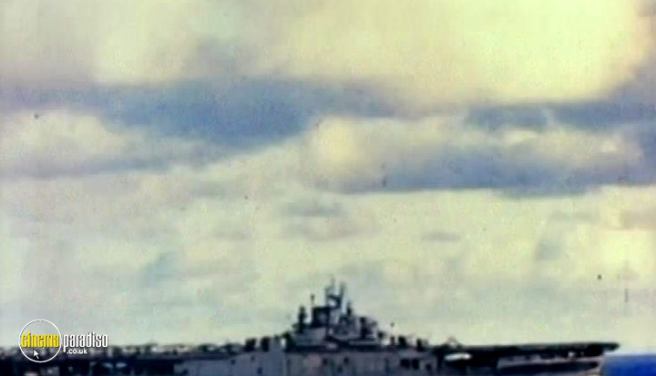 A still #9 from Kamikaze: In Colour (2001)